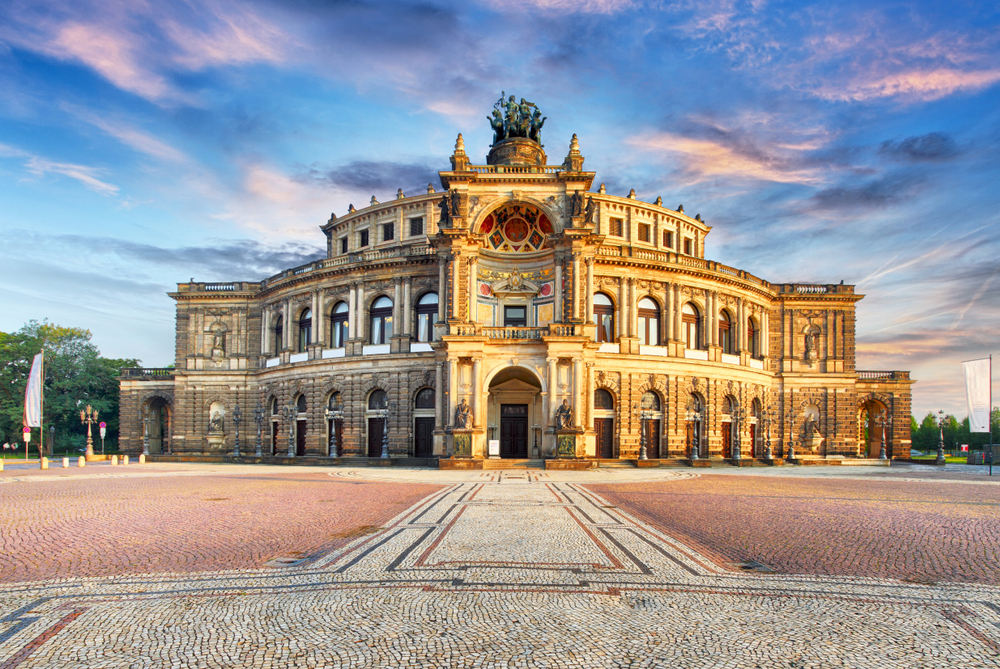 Semperoper,Opera,Building,At,Night,In,Dresden